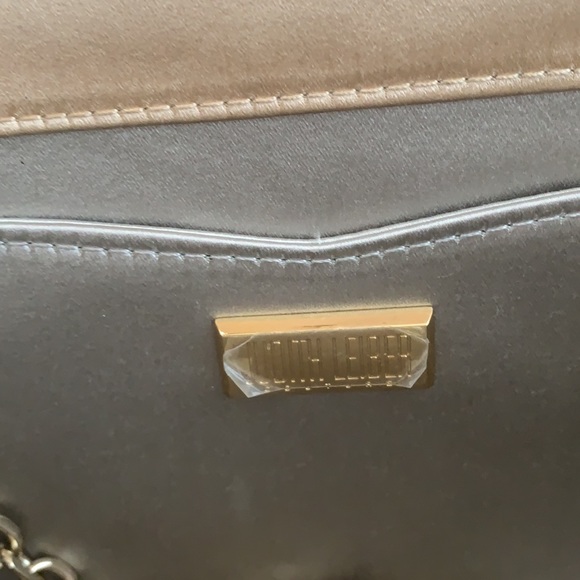 Judith Leiber NIB clutch with chain - Picture 7 of 11